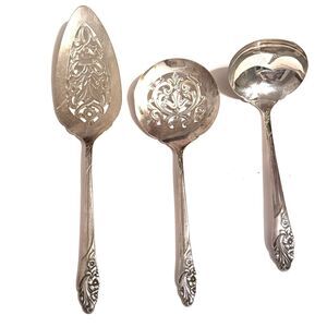 Community Stainless Set of 3 Serving Pieces Spoons Style Classic
